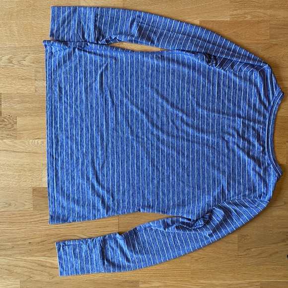 Gap long sleeve - women’s Large - Picture 4 of 4